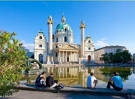 Operngasse-Karlsplatz Appartement Wenen Buitenkant foto