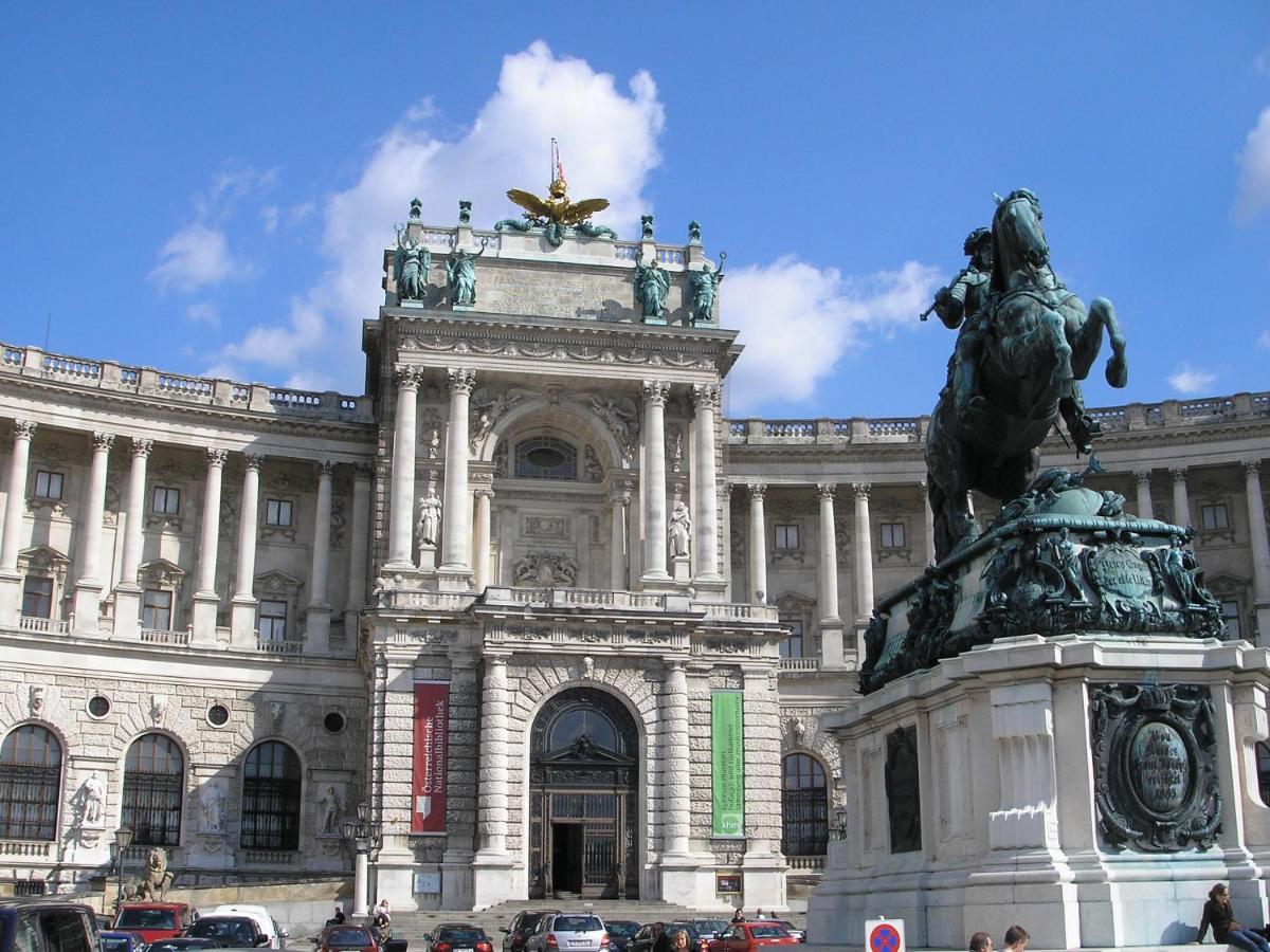 Operngasse-Karlsplatz Appartement Wenen Buitenkant foto