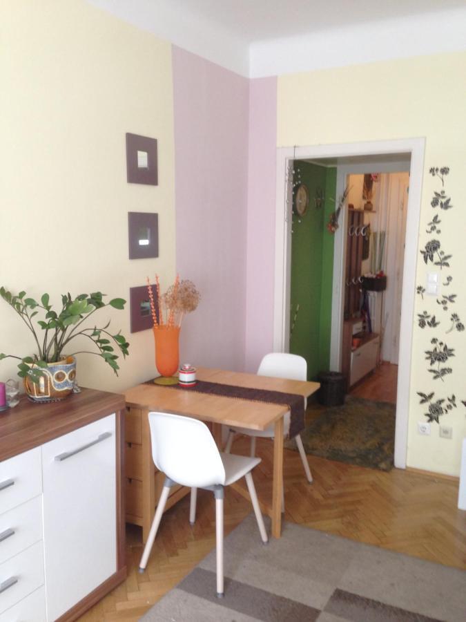 Operngasse-Karlsplatz Appartement Wenen Buitenkant foto